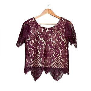 NWT! Express‎ lined short sleeve lace tee. Size small